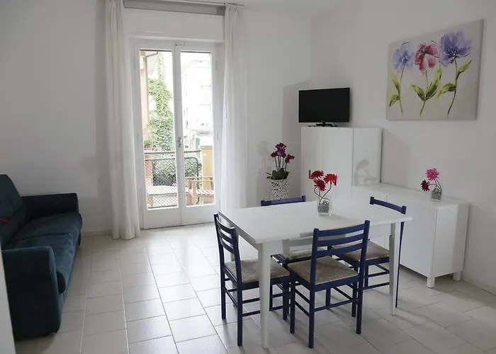 Ofelia Aparthotel 3*