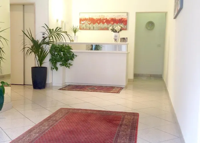 Aparthotel Ofelia 3*