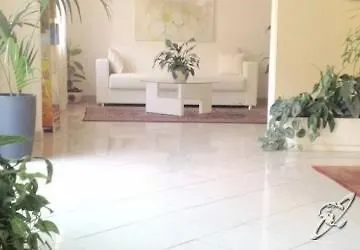 Ofelia Hotel apartamentowy Rimini